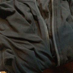 Vestje Zwart stretchy, gemeldet von TivoliVredenburg über iLost