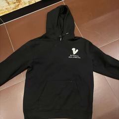 Pullover zwart, gemeldet von WestCord Hotel Eindhoven über iLost