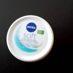 İLost kullanarak Apenheul tarafından bildirildiği gibi Nivea Pot nivea