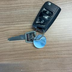 Kocsikulcs, amint azt Connexxion Amstelland-Meerlanden Schiphol Noord az iLost segítségével jelentette.