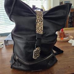 Zwarte leren rugzak a été signalé sur iLost