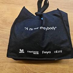 Kapelusz, zgłoszono przez GVB przy użyciu iLost