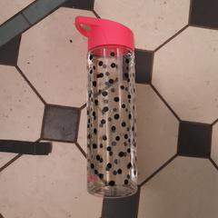 Waterfles, como reportado por Hortus Botanicus Amsterdam utilizando o iLost