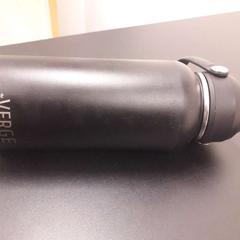 Garrafa para beber, como reportado por Universiteit Gent - Blandijn utilizando o iLost