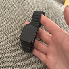 Zwarte apple watch, jak bylo nahlášeno na iLost