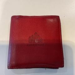 İLost kullanarak Gemeente Amsterdam - Bureau Gevonden Voorwerpen tarafından bildirildiği gibi Cüzdanlar Abell.