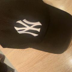 Gorra de beisbol, ha sido reportado por Van der Valk Hotel Apeldoorn - De Cantharel con iLost