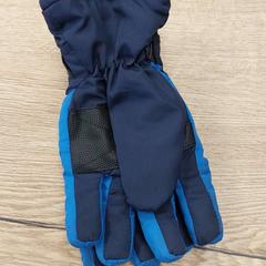 Roupa - Handschoenen, como reportado por Regio Antwerpen - Brussel utilizando o iLost