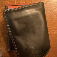 Bruine herenportmonee, som rapporterats till iLost