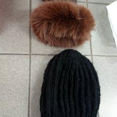 Kapelusz & Rękawica Gloves, zgłoszono przez Inntel Hotels Amsterdam Centre przy użyciu iLost