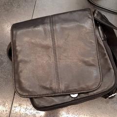 Sack, gemeldet von Rotterdam The Hague Airport über iLost