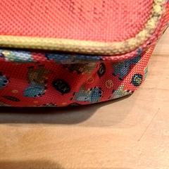 ペンケース がiLostで Beekse Bergen Resorts en Hotel によって報告されました