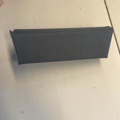 Estuche para gafas con gafas, ha sido reportado por GVB con iLost