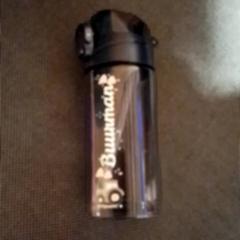 Malá fľaša Blauw, ako bolo nahlásené Apenheul pomocou iLost