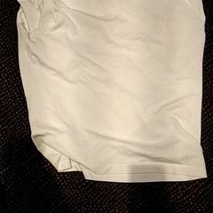 シャツ Uniqlo がiLostで Van der Valk Hotel Utrecht によって報告されました