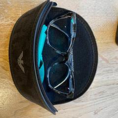 İLost kullanarak Hortus tarafından bildirildiği gibi Gözlük