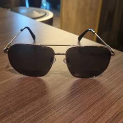 Sonnenbrille Polaroid, gemeldet von Van der Valk Hotel Haarlem über iLost