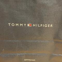 Aankoop tommy hilfiger, come riportato da Designer Outlet Roermond utilizzando iLost