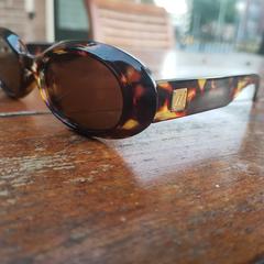 Sun glasses, iLost'a bildirildiği gibi