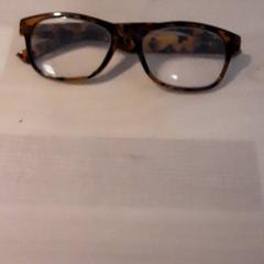 Olvasószemüveg bril, amint azt LUMC az iLost segítségével jelentette.