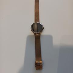 Smart klocka Goudkleurig bandje, rapporterat av Arriva Limburg Zuid med iLost