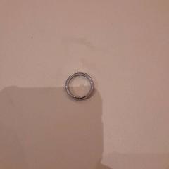 Anell Silver, segons ha informat Van der Valk Hotel Schiphol mitjançant iLost