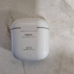 İLost kullanarak Connexxion Noord Holland Noord Alkmaar tarafından bildirildiği gibi Oordopjeshouder  wit