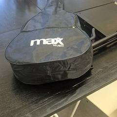 İLost kullanarak Gemeente Wageningen tarafından bildirildiği gibi Gitar Akoestische gitaar + standaard