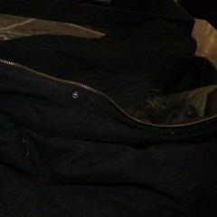 Kurtka, zgłoszono przez Van der Valk Hotel Amsterdam Zuidas przy użyciu iLost