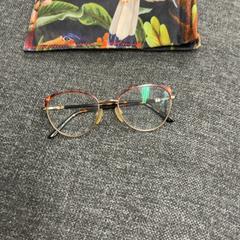 İLost kullanarak IKEA Amersfoort tarafından bildirildiği gibi Gözlük in een zachte hoes