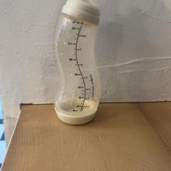 Flasche, gemeldet von Familie Resort Molenwaard über iLost