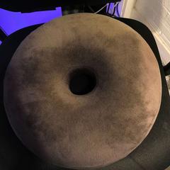 Pute grey donut, som rapportert av Room Mate Bruno ved bruk av iLost