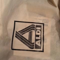 Táska, amint azt Breng Nijmegen az iLost segítségével jelentette.