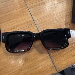 Sunglasses, as reported by Amsterdam ID Aparthotel using iLost