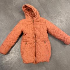 Kinderjas Oranje/roze, zoals gemeld door Avonturenpark Hellendoorn met iLost