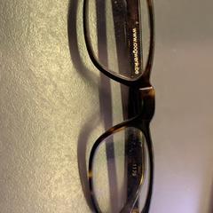 Lentes, segundo informou Eindhoven Airport usando iLost