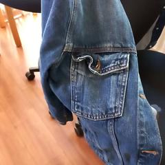 Jeans Jeans jasje, ha sido reportado por Arriva Limburg Zuid con iLost