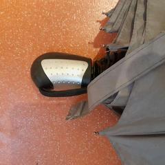 折り畳み傘 gris がiLostで TCL によって報告されました