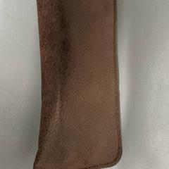 بريليندوس - bruin met bril.، كما تم الإبلاغ عنه بواسطة Centraal magazijn عبر iLost