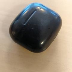 Produtos electrónicos - Earpod Case Zwart, segundo informou Regio Oost-Vlaanderen usando iLost