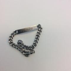 القلائد والقلادات، كما تم الإبلاغ عنه بواسطة Gemeente Barneveld عبر iLost