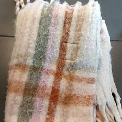 Kleidung Sjaal, gemeldet von Regio Limburg - Leuven über iLost