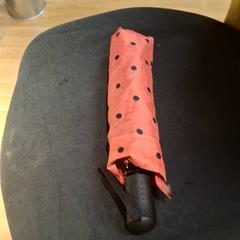 Paraply, som rapportert av IKEA Villiers-sur-Marne ved bruk av iLost