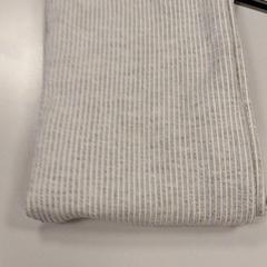 Svetr Grijs, jak nahlášeno Vrije Universiteit Amsterdam pomocí iLost