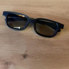 Gafas de sol Black, segundo informou MEININGER Hotel Köln West usando iLost