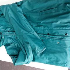 Clothing - Jas groen, as reported by Regio Oost-Vlaanderen using iLost
