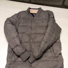 ジャケット がiLostで Arriva Oost-Brabant によって報告されました