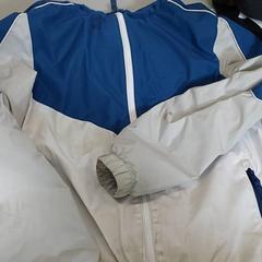 Kleding - Jas, som rapportert av Centraal magazijn ved bruk av iLost