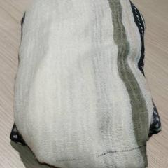 Kleding - Sjaal, zoals gemeld door Regio Antwerpen - Brussel met iLost