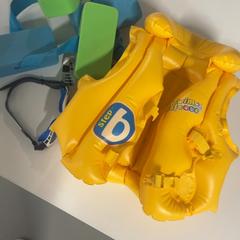 Úszószemüveg lifej swimi, amint azt Silver Sands Beach az iLost segítségével jelentette.